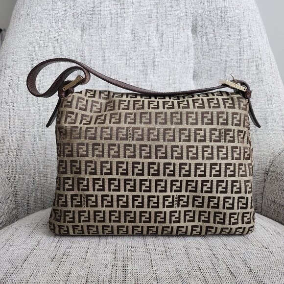 Authentic Fendi Brown Zucchino Canvas Mama Baguette Gold Hardware - Picture 3 of 16